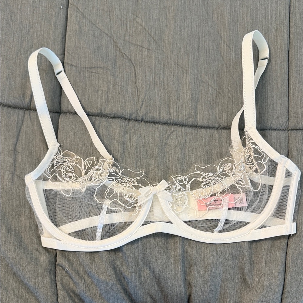 Agent Provocateur Cream Sheer Floral Embroidered Underwire Bra